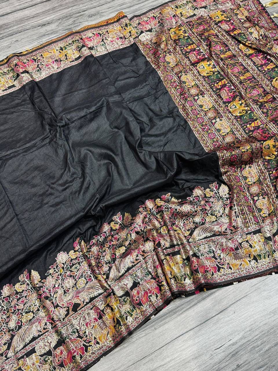 Women Pure Soft Rajwadi Pashmina Silk Weaving Saree With Butti Blouse - Black