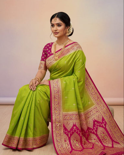 Contrast Bridal Banarasi Saree