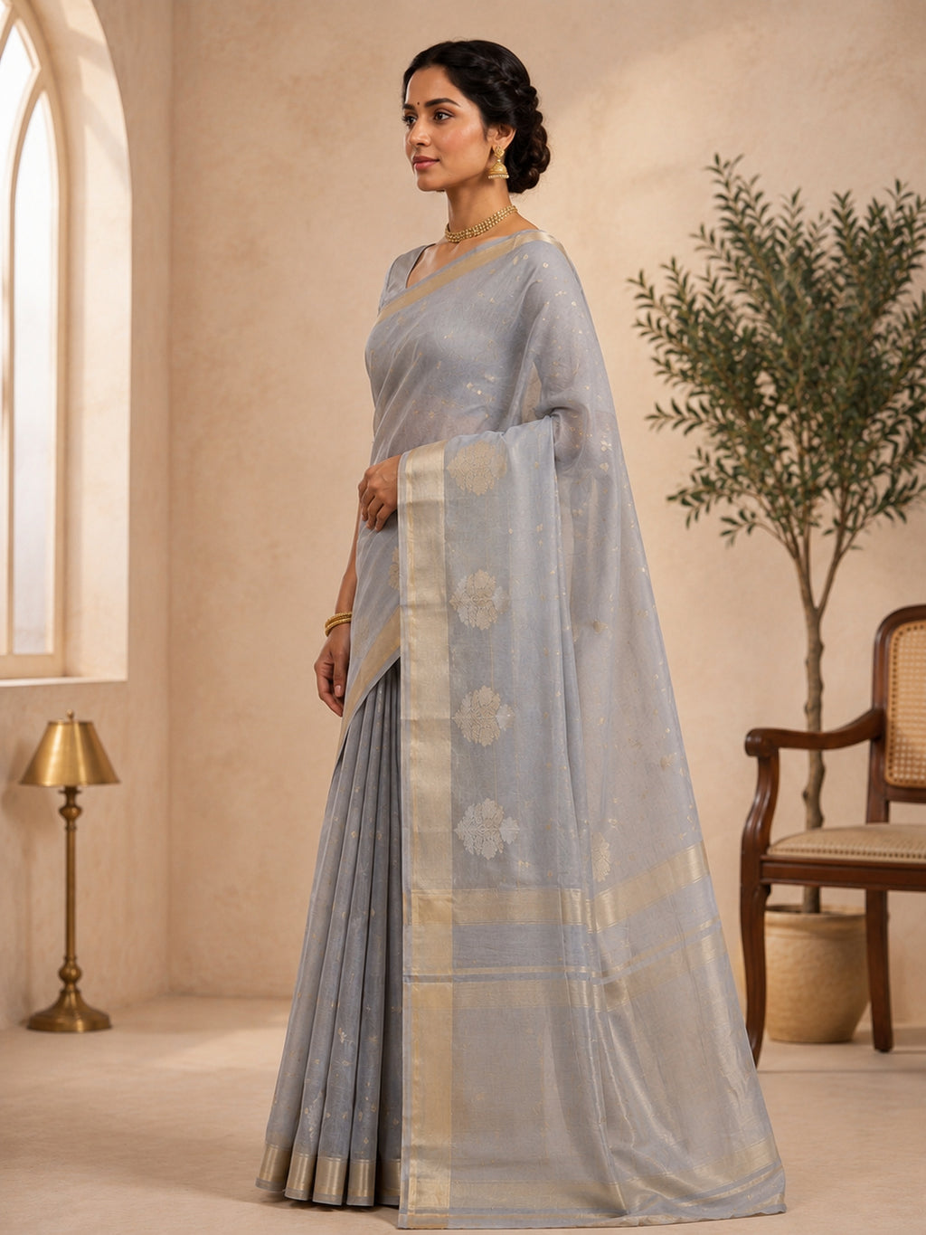 Woven Design Zari Organza Heavy Work Saree