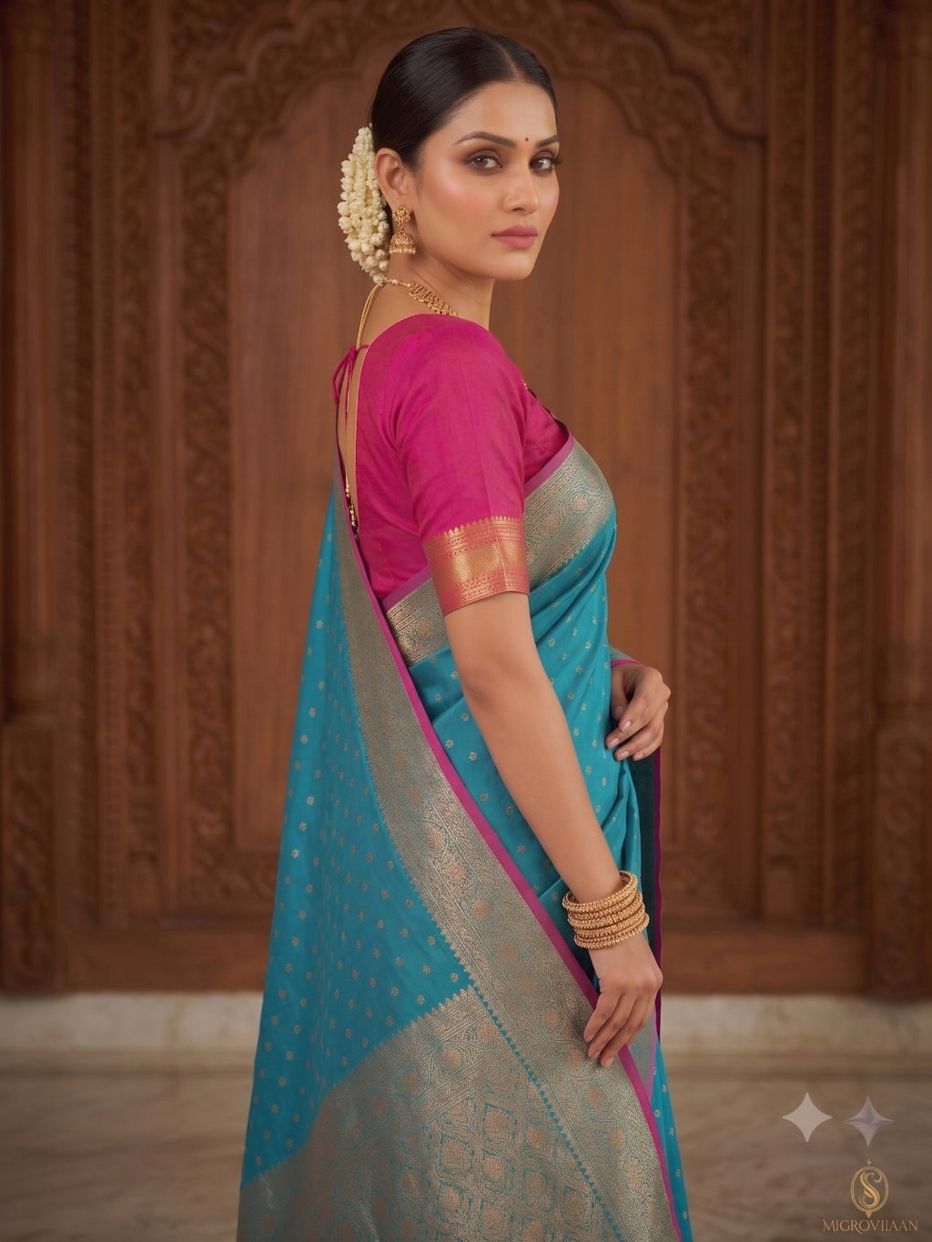 Silk Blend Golden Zari Border Woven Design Saree with Booti/Unstitched Blouse