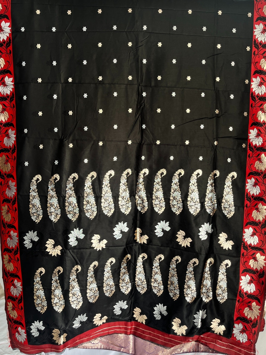Black & Red Mashru Silk Zari Border Self Weaving with Booti/Unstitched Blouse