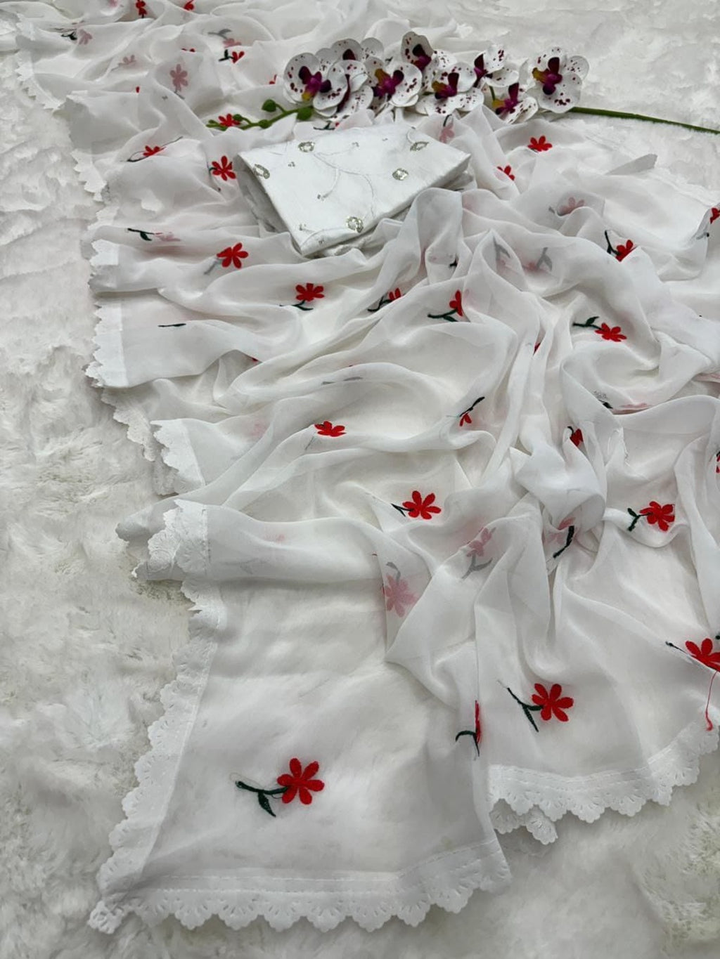 White SAREE WITH THREAD WORK & BLOUSE BANGLORI BLOUSE WITH SEQUENCE WORK