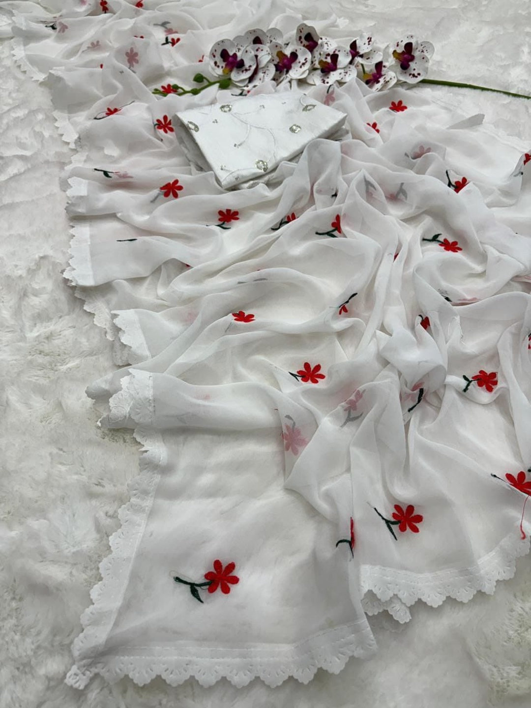 White SAREE WITH THREAD WORK & BLOUSE BANGLORI BLOUSE WITH SEQUENCE WORK