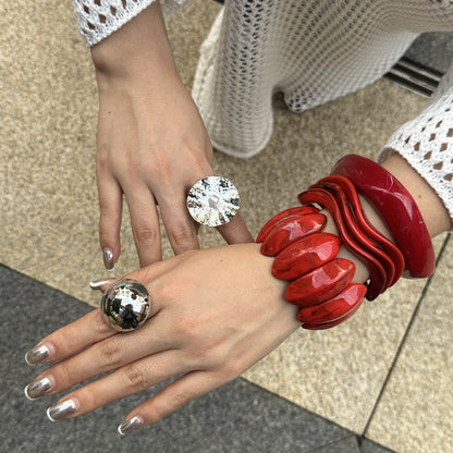 European And American Simple Geometric Blooming Red Bracelet