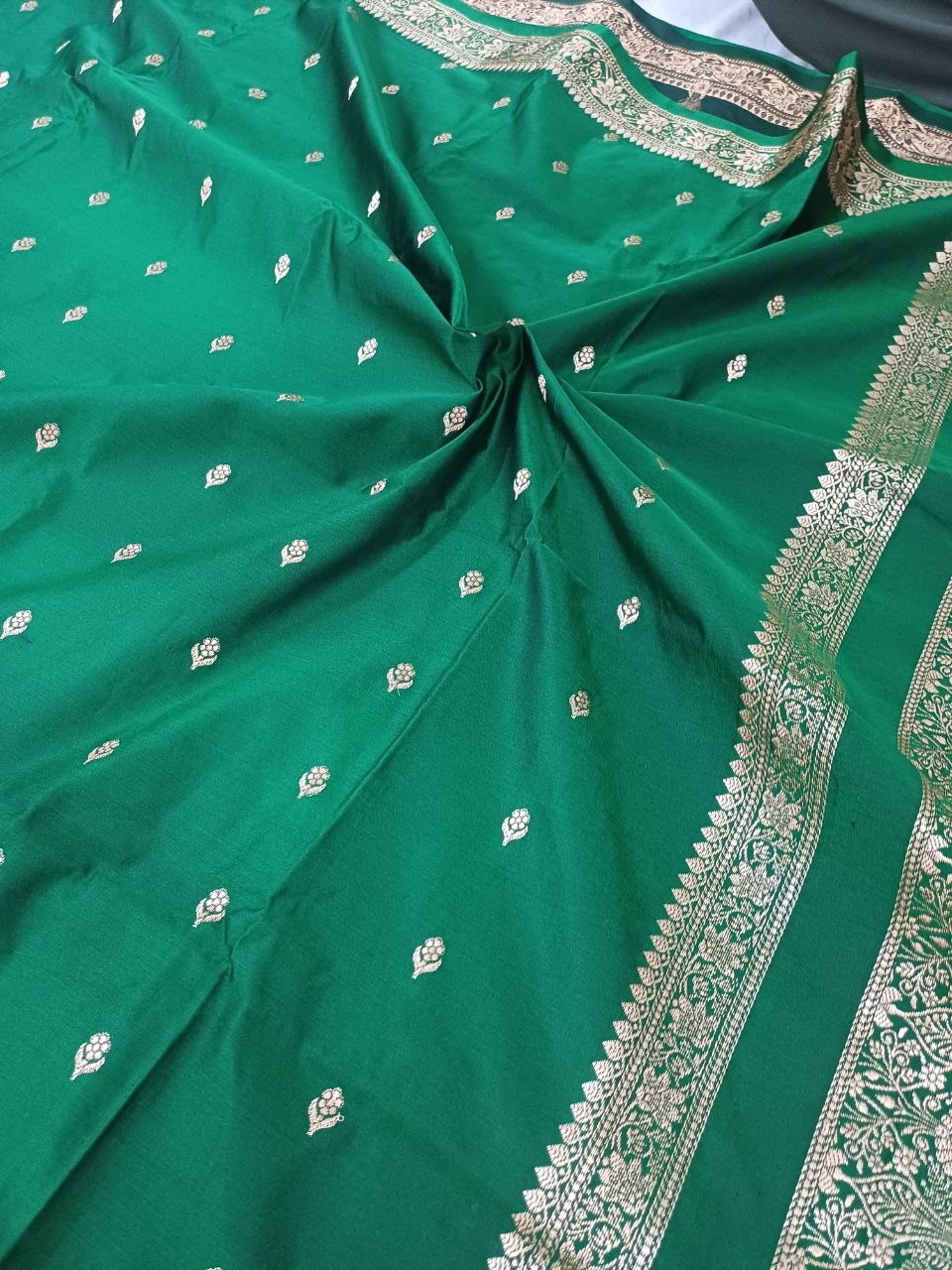 Soft Silk Green embroidery/Woven Design Saree with Unstitched Blouse