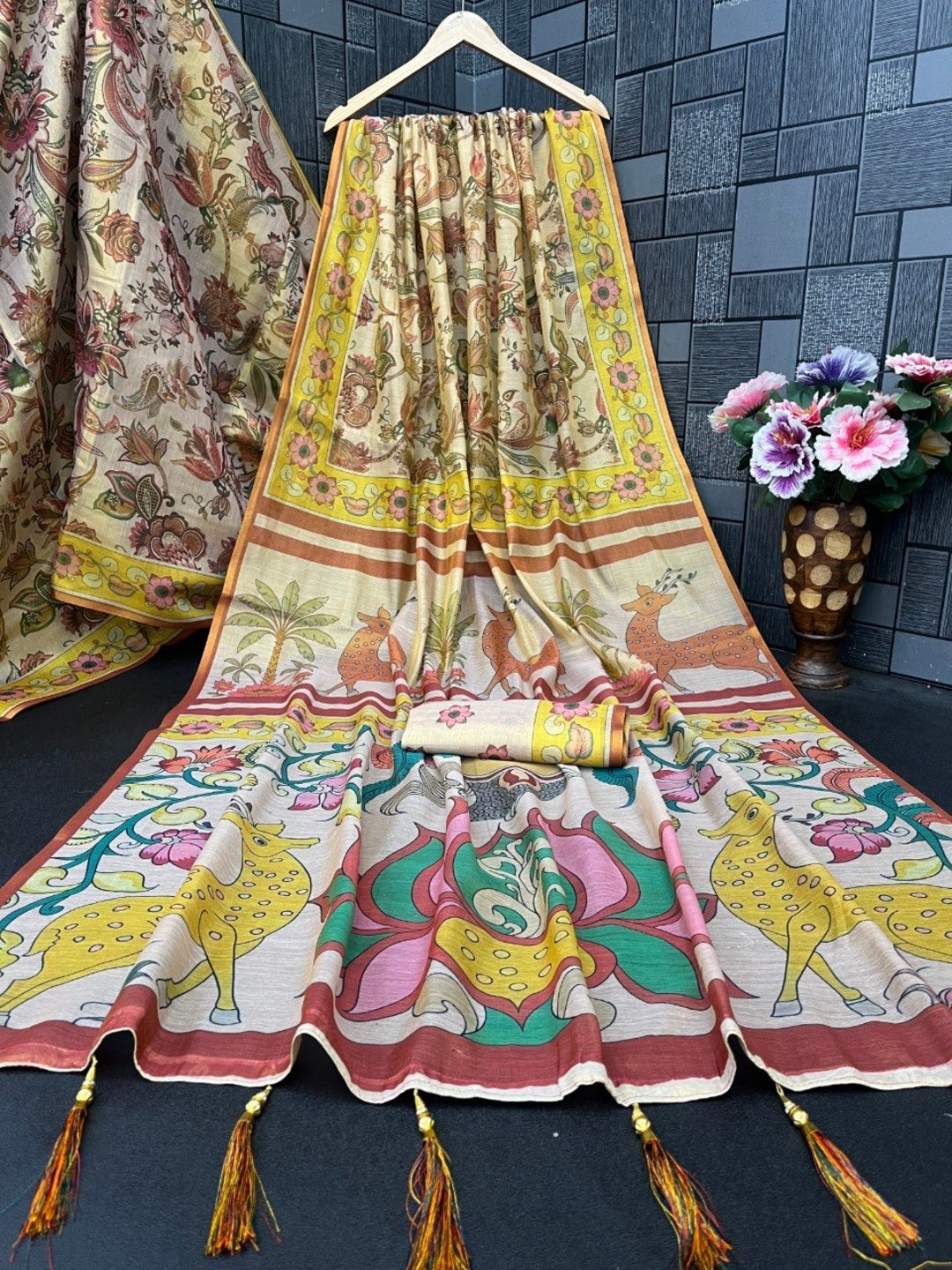 Mustard Soft Handloom Fabric Digital Print With Rich Pallu With Heavy Border Saree